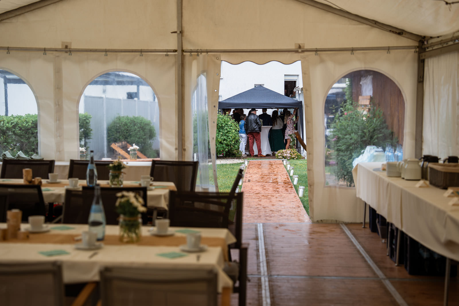 Festzelt im Schutz vor Regen